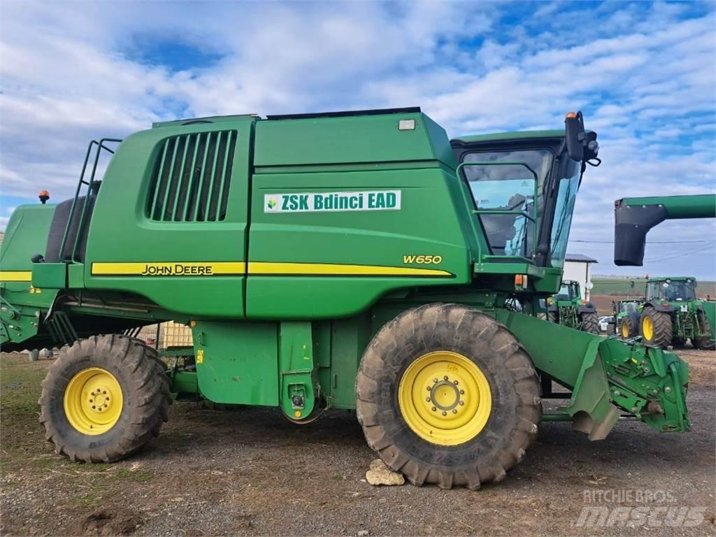 John Deere W650 Mietitrebbiatrici