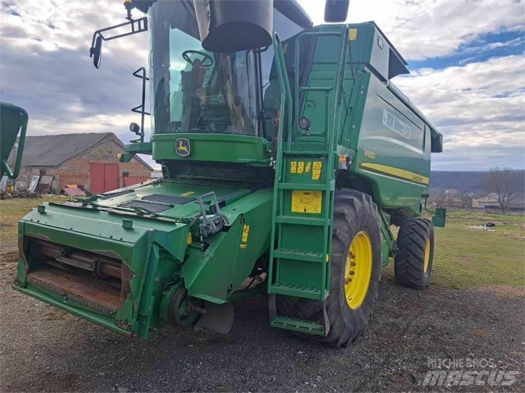 John Deere W650 Mietitrebbiatrici