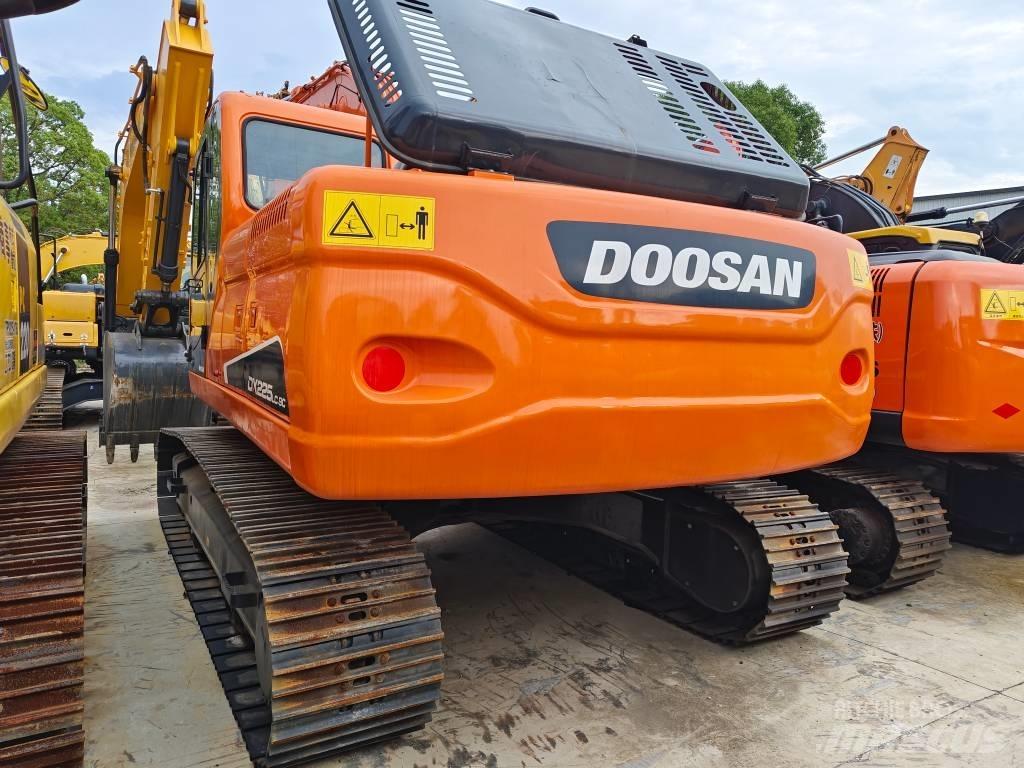 Doosan DX 225 LC-9C Escavatori cingolati