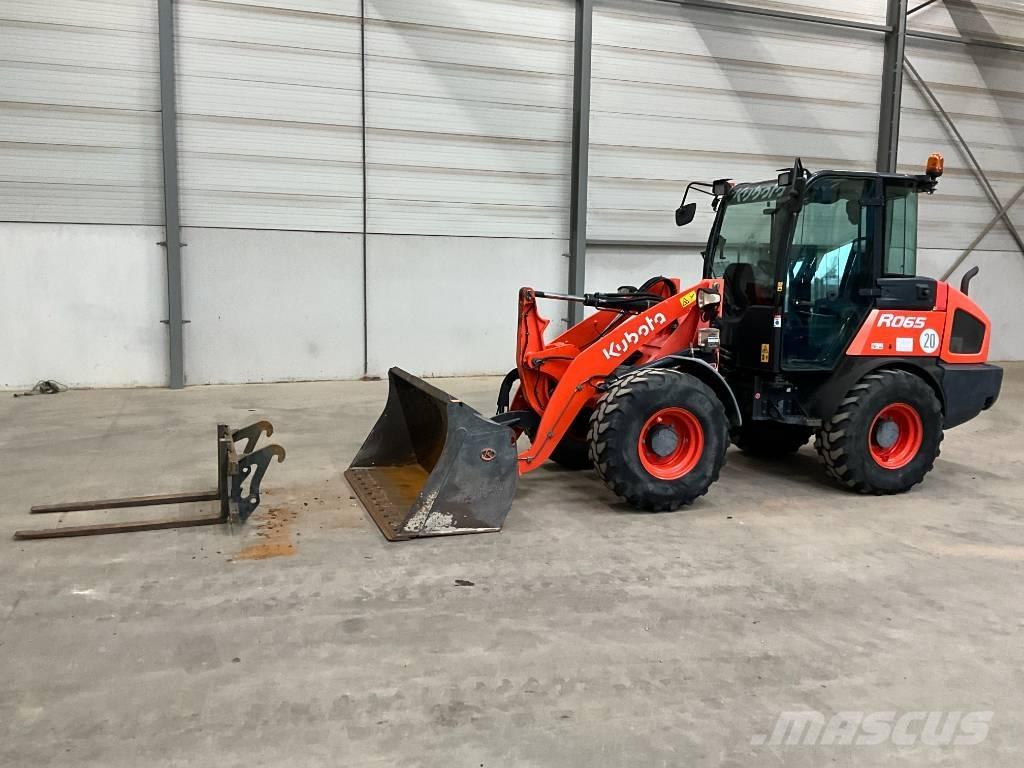Kubota R 065 Pale gommate