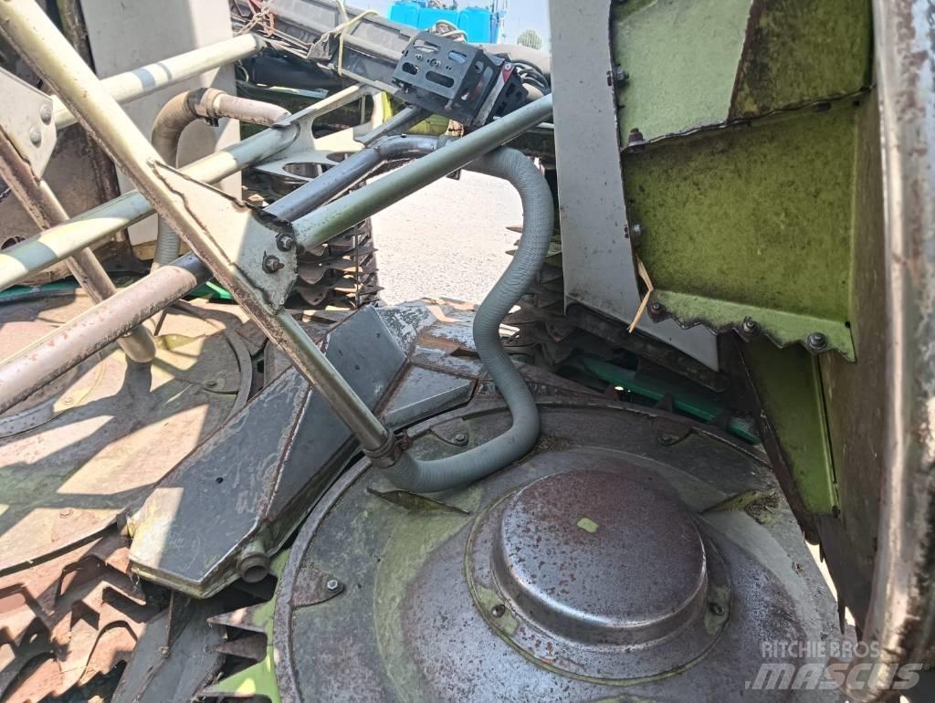 CLAAS Orbis 600 Trince semoventi
