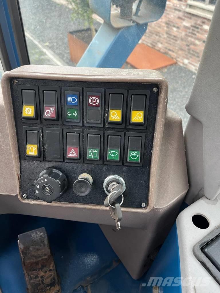 Fiat Hitachi FR100 Pale gommate