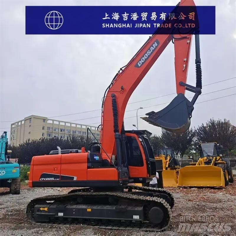 Doosan DX 225 Escavatori cingolati