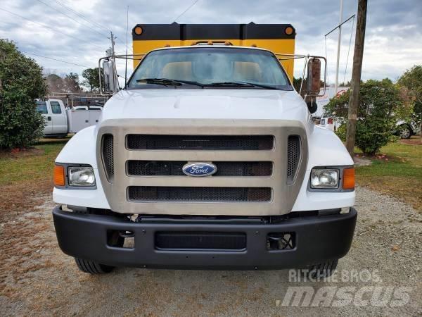 Ford F 650 XL SD Autocarri per segatura e cippato