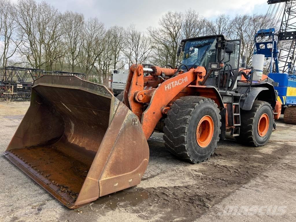 Hitachi ZW330-6 Pale gommate