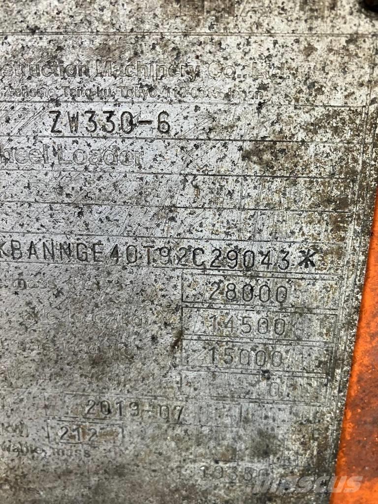Hitachi ZW330-6 Pale gommate