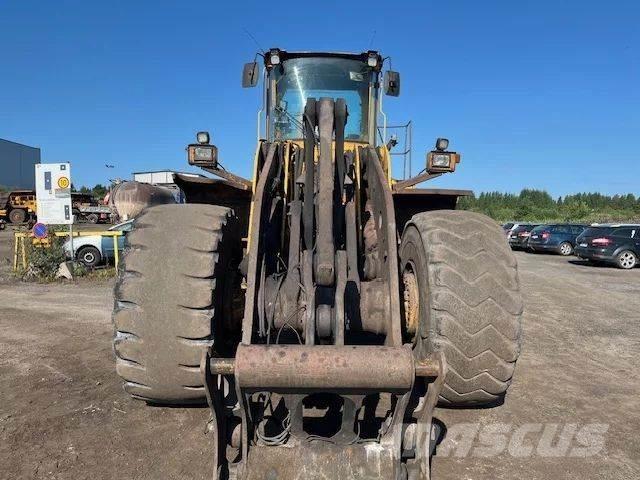 Volvo L220D Pale gommate