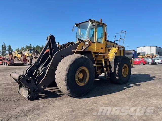 Volvo L220D Pale gommate
