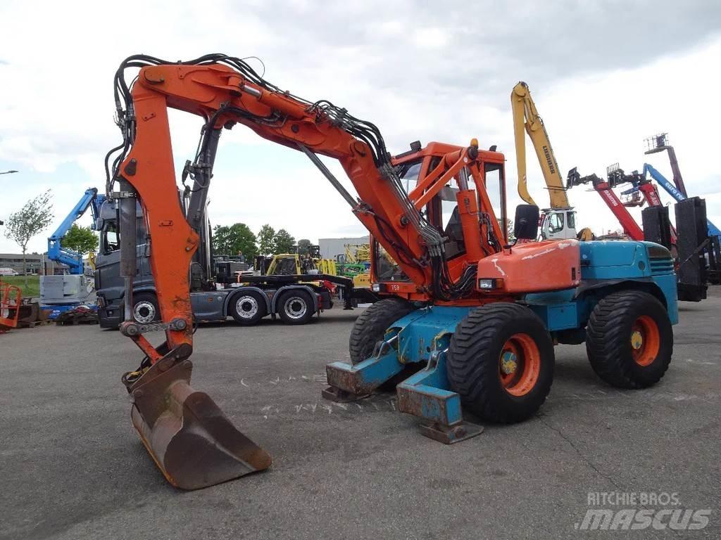 Mecalac 12MXT Escavatori gommati