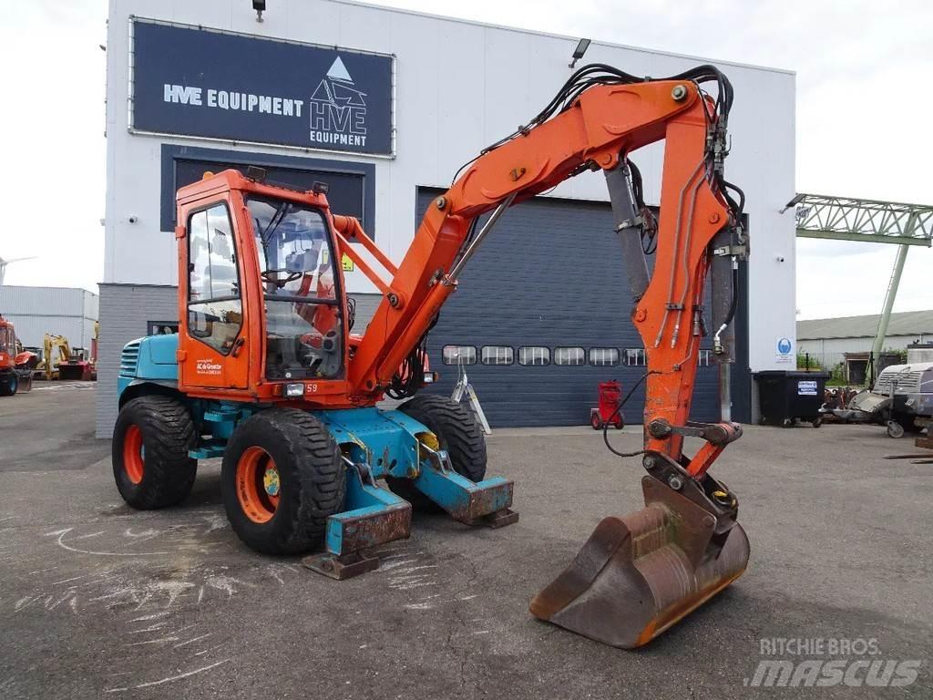 Mecalac 12MXT Escavatori gommati