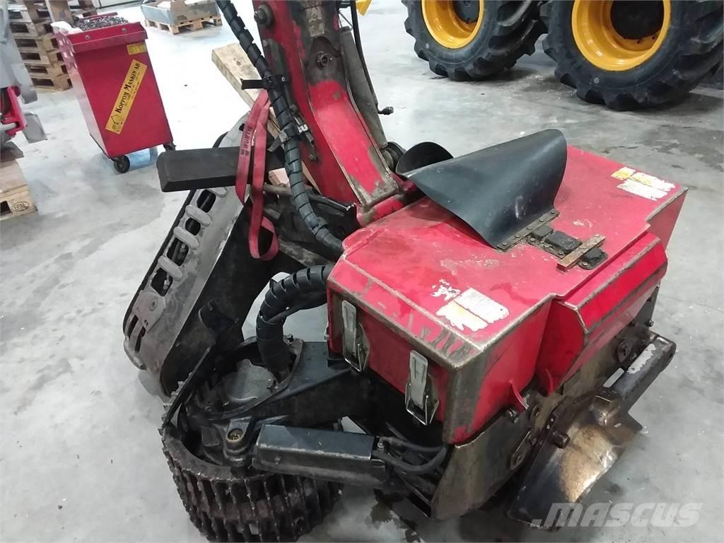 Komatsu S132 Decespugliatrici e trinciatrici idrauliche