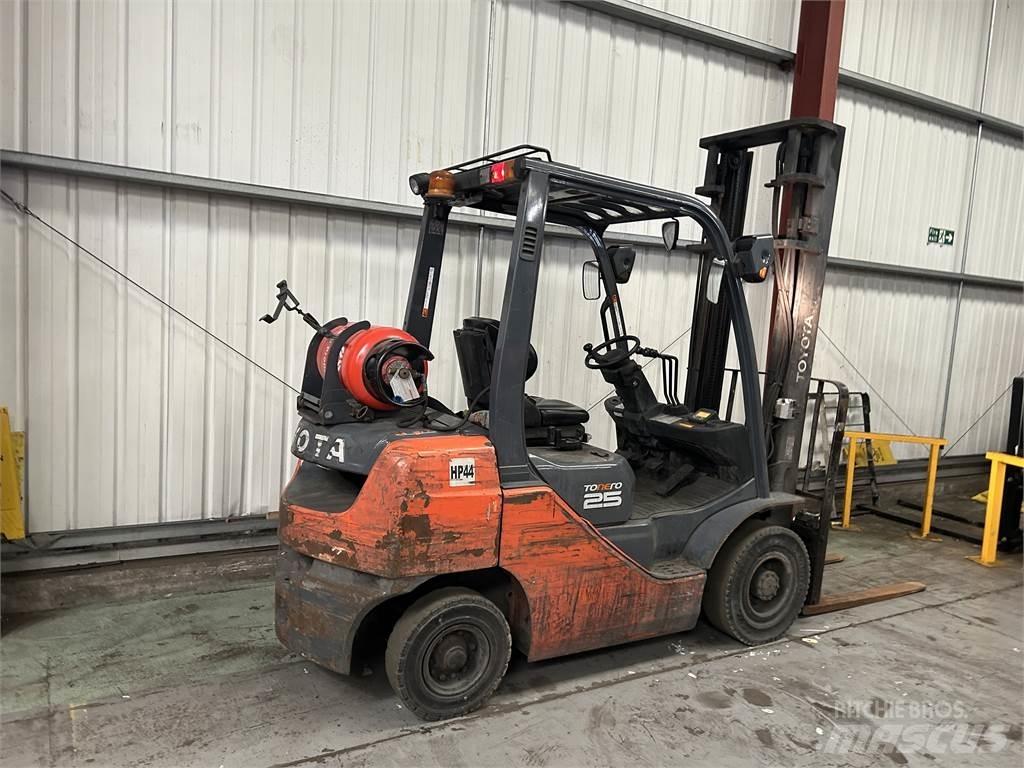 Toyota 02-8FGF25 Carrelli elevatori GPL