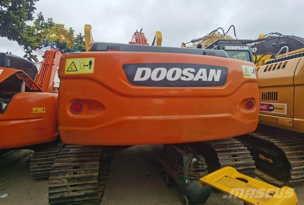 Doosan DX 225 LC Escavatori cingolati