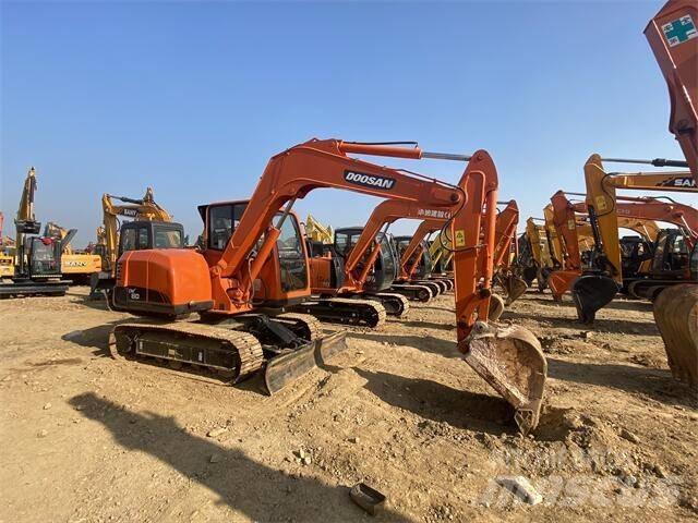Doosan DX80 Miniescavatori