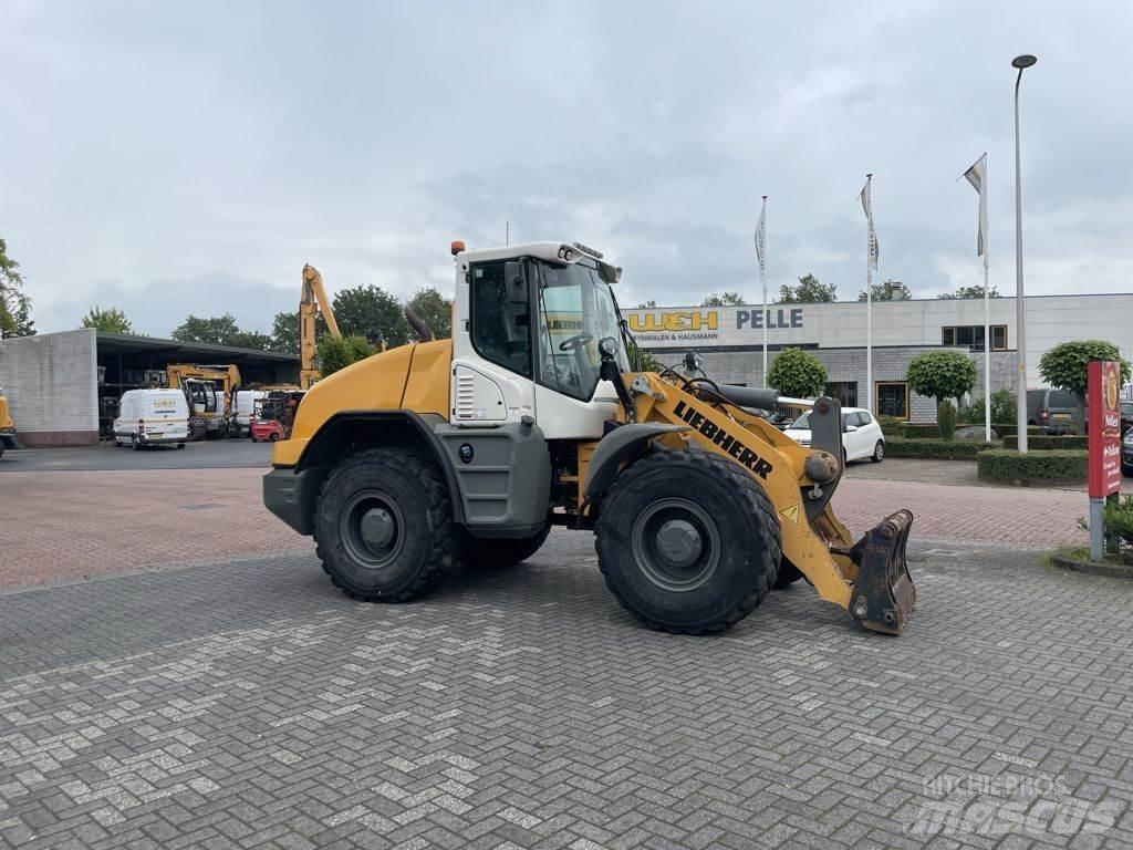 Liebherr L538 Pale gommate