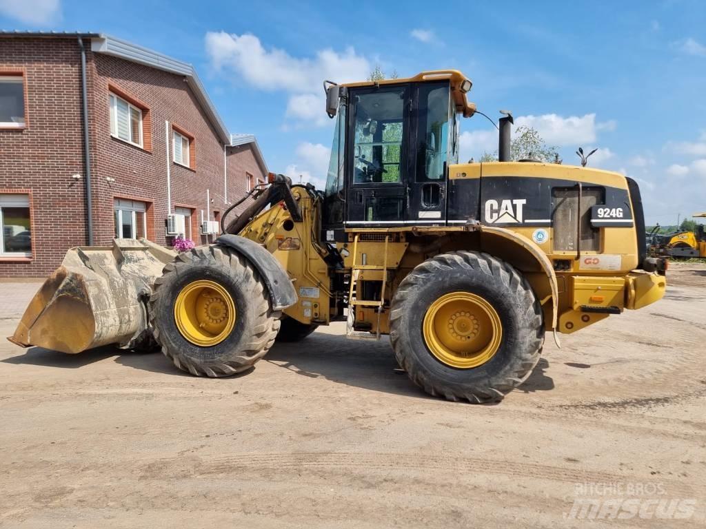CAT 924 G Pale gommate