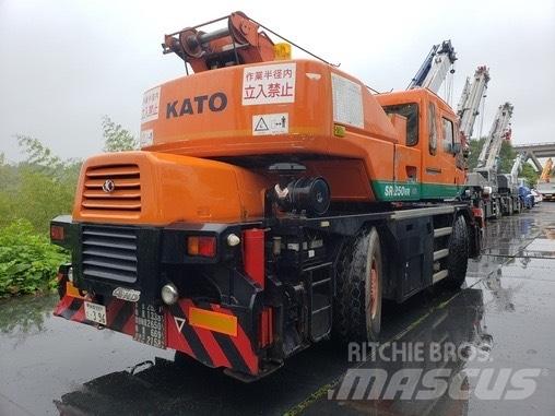 Kato KR25H-V5 Gru per terreni difficili