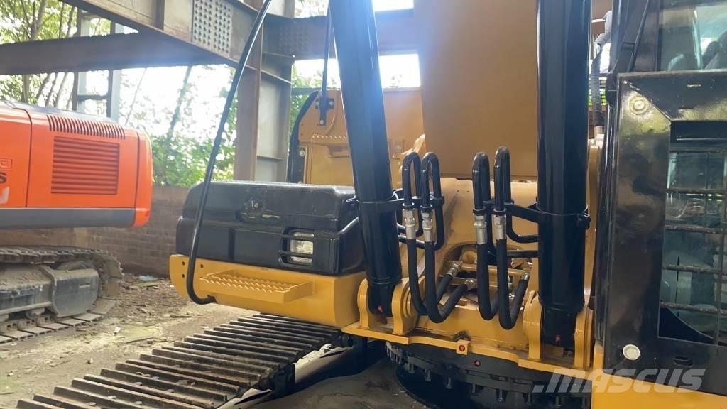 CAT 320D2L Escavatori cingolati