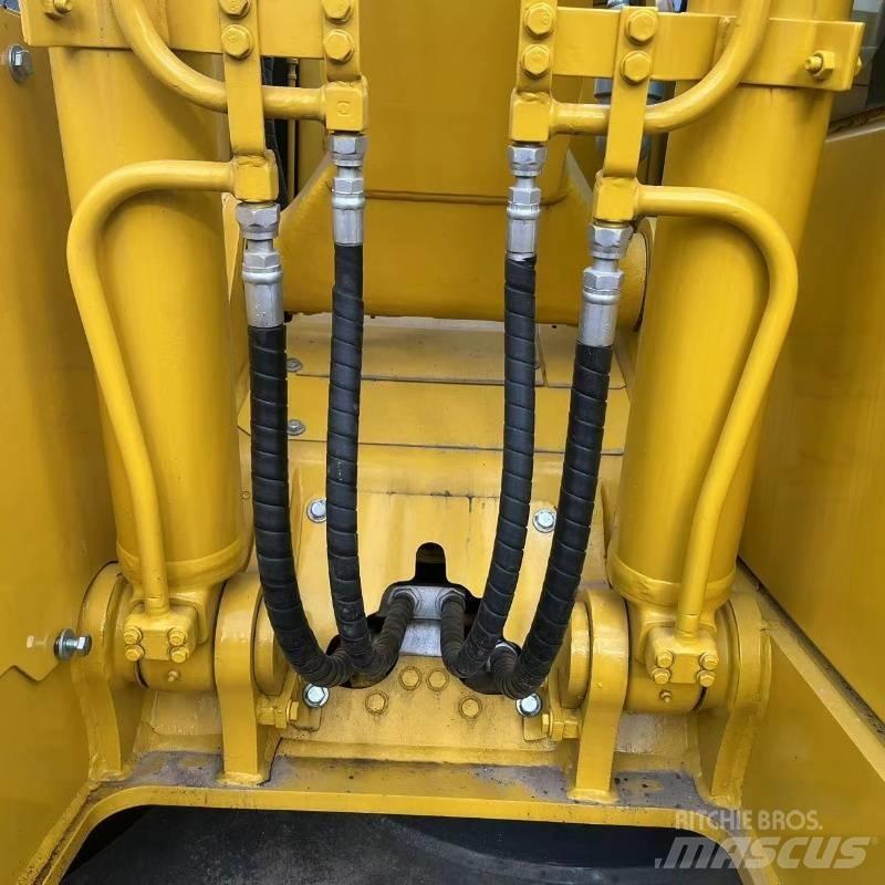 Komatsu PC 138 Escavatori cingolati