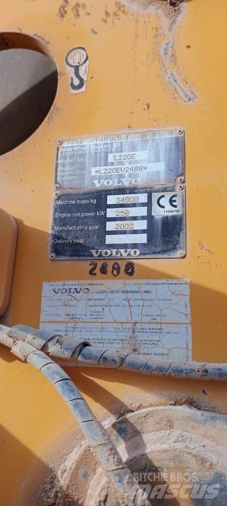 Volvo L 220 E Pale gommate