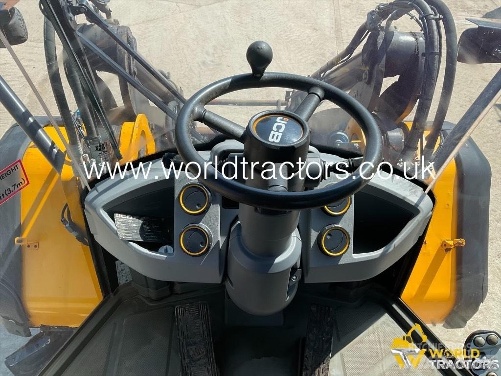 JCB 457 AGRI Pale gommate