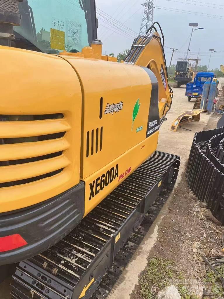 XCMG XE 60 DA Miniescavatori