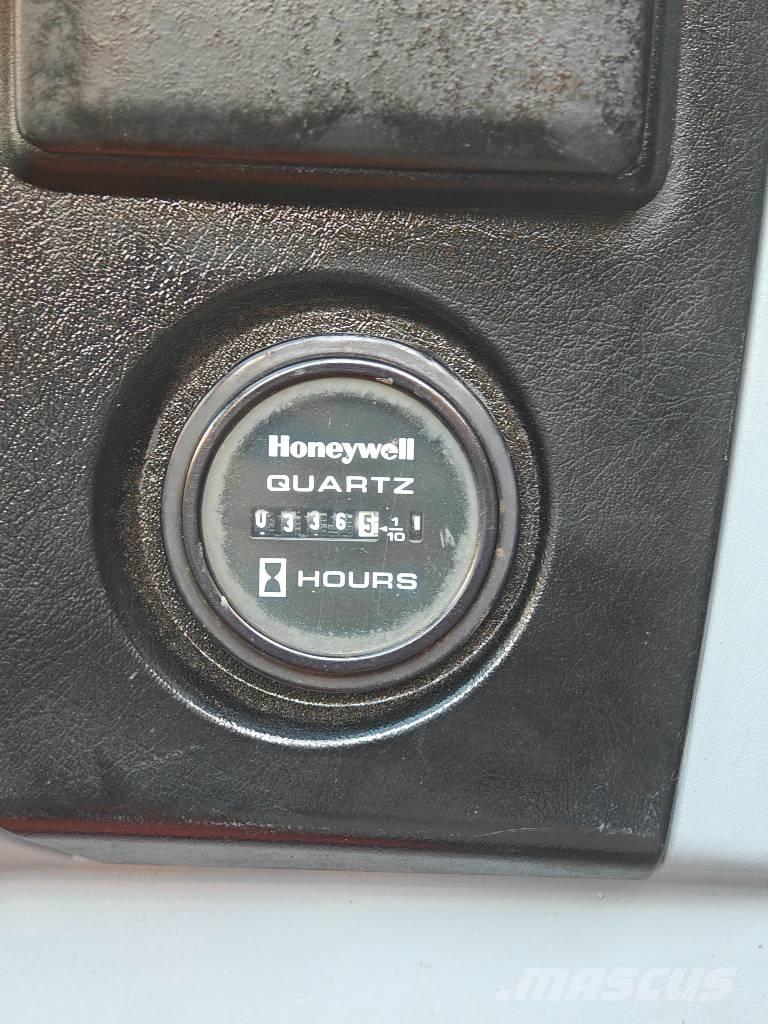 Hyundai HX220HD Escavatori medi 7t - 12t