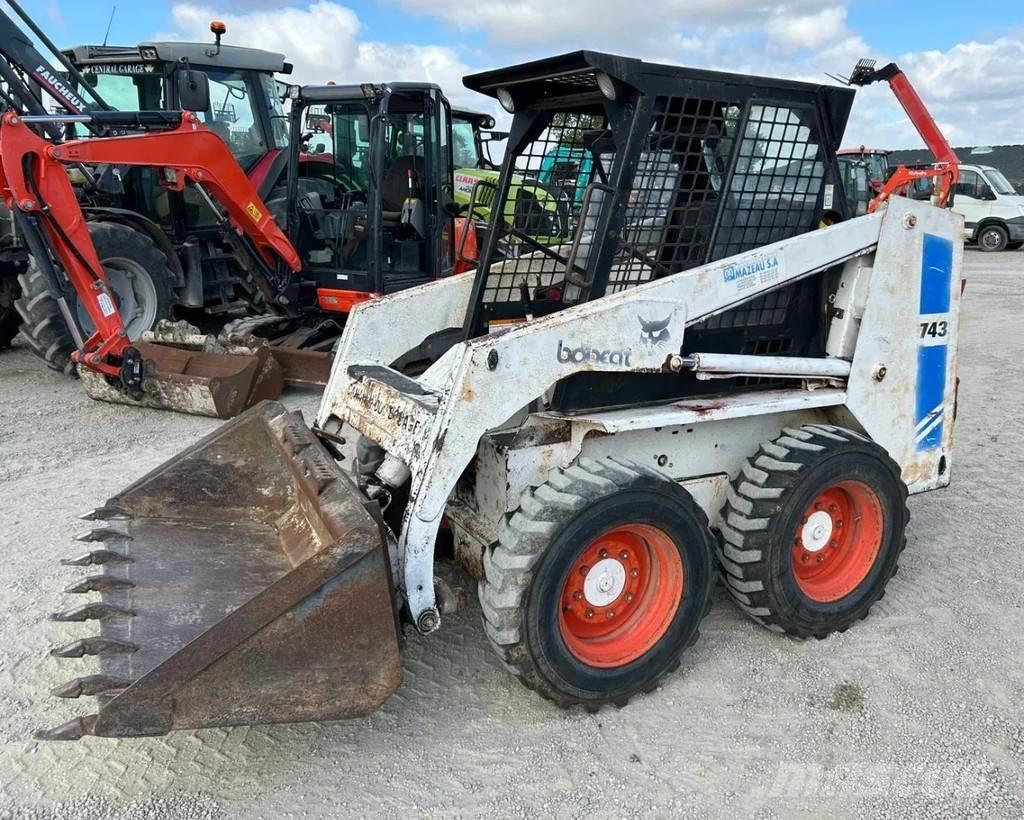 Bobcat 743 Mini Pale Gommate