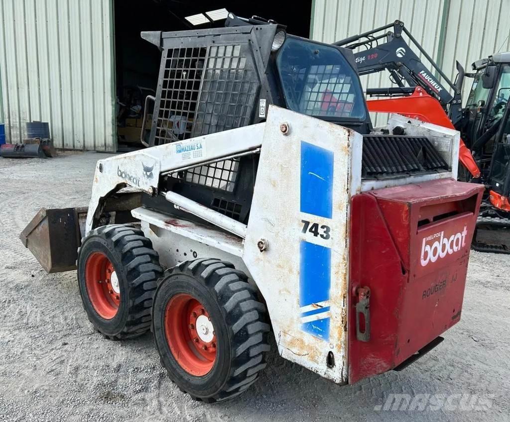 Bobcat 743 Mini Pale Gommate