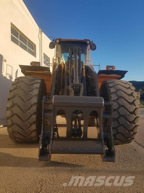 Volvo L220E Pale gommate