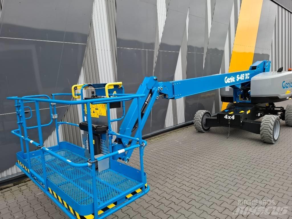 Genie S-45XC Piattaforme a braccio telescopico