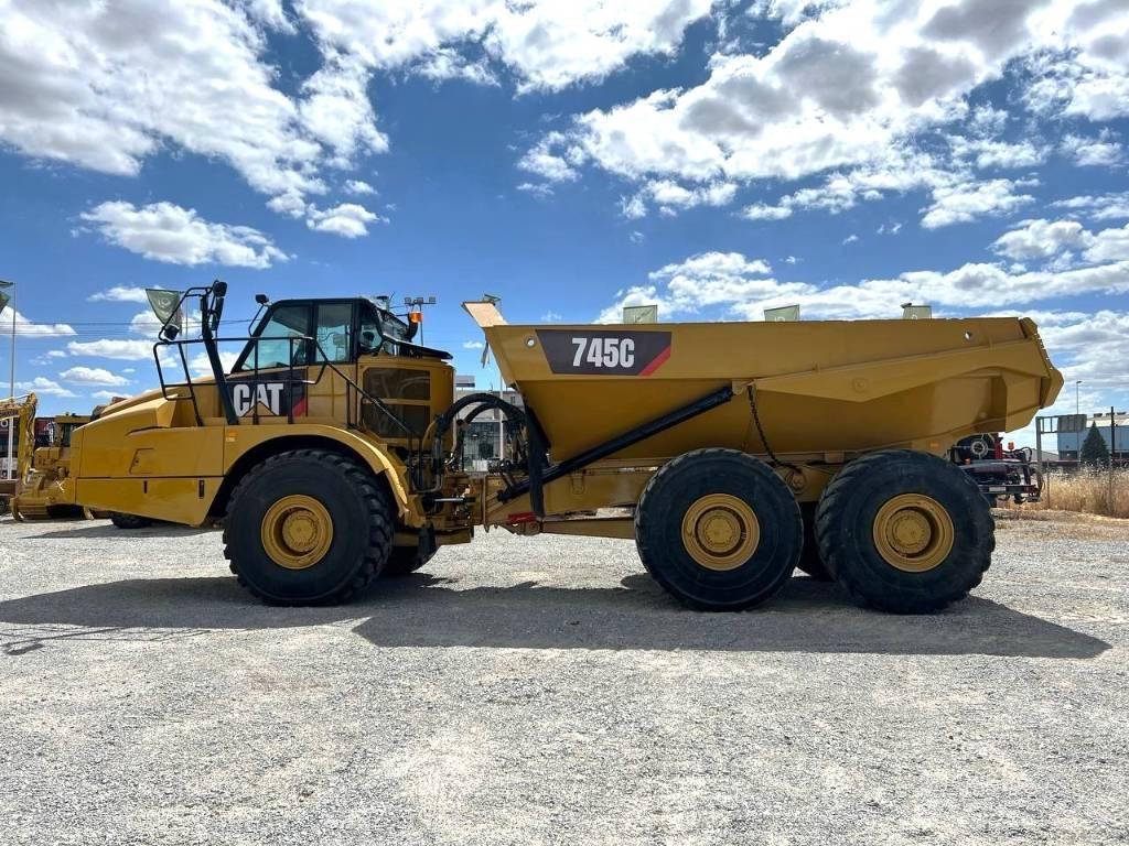 CAT 745 C Dumpers articolati