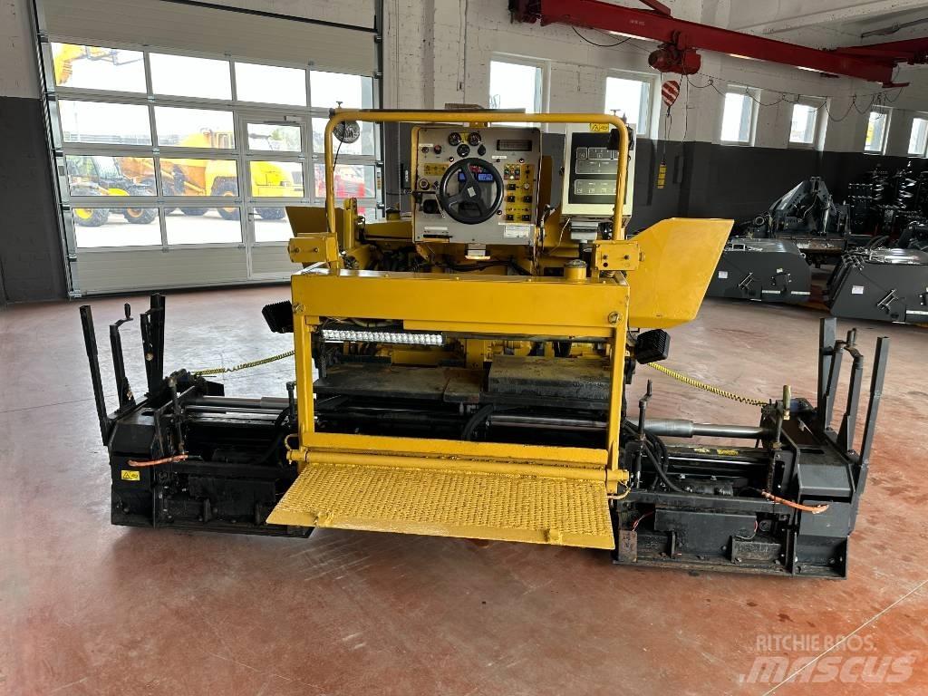 CAT AP 255 E Finitrici