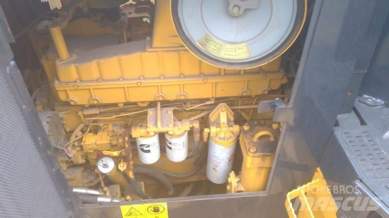 Shantui SD 32 Dozer cingolati