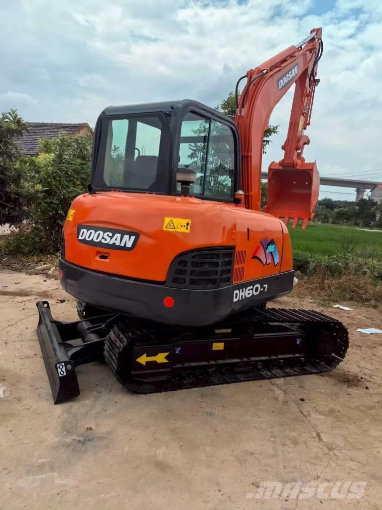 Doosan DH 60-7 Miniescavatori