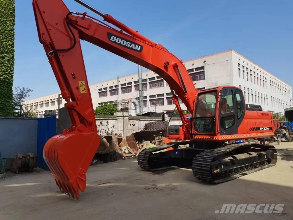 Doosan DX 300 Escavatori cingolati