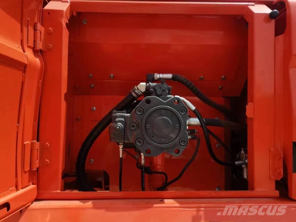 Doosan DX 300 Escavatori cingolati