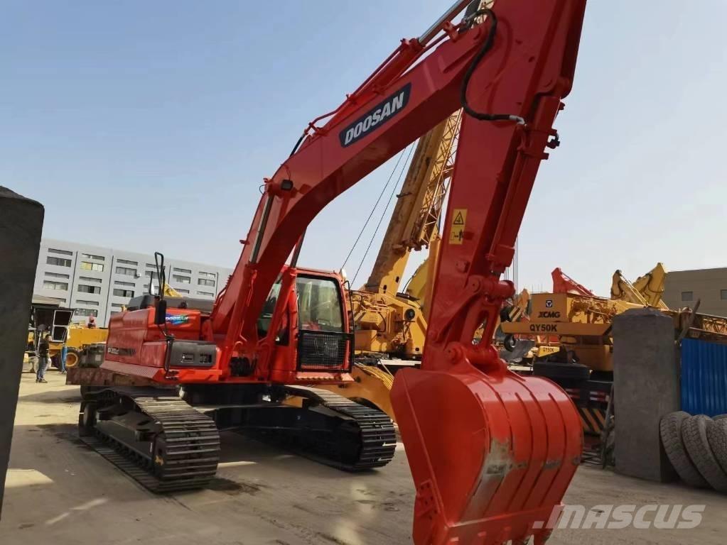 Doosan DX 300 Escavatori cingolati