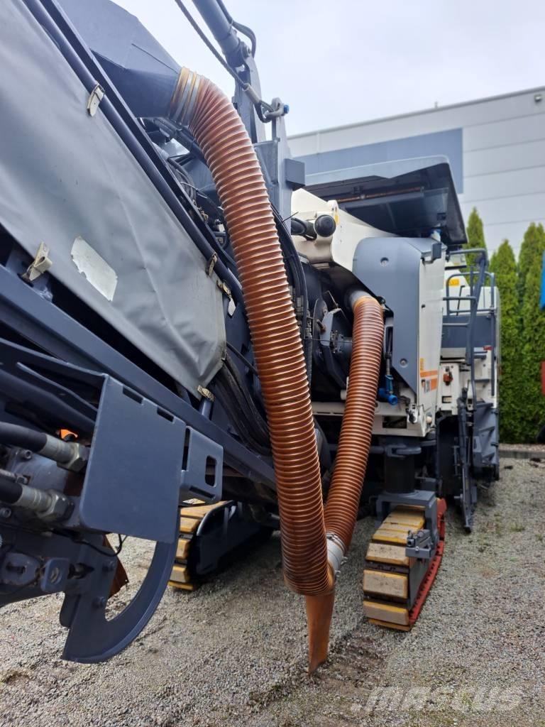 Wirtgen W 200 i Fresa a freddo per asfalto
