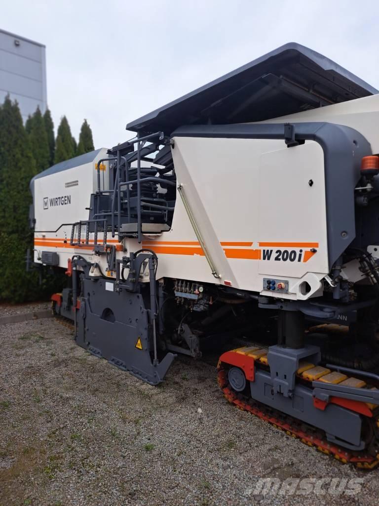 Wirtgen W 200 i Fresa a freddo per asfalto