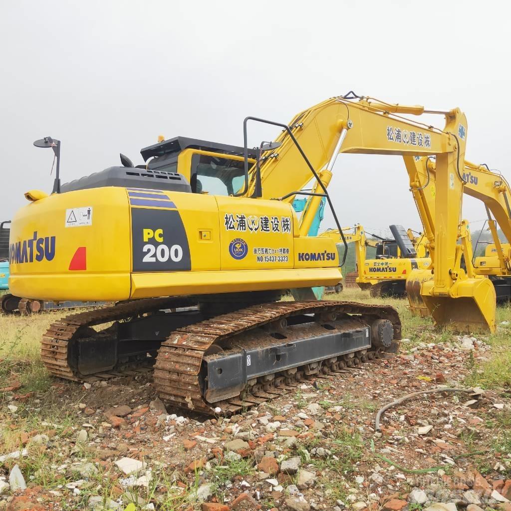 Komatsu PC200-8 Escavatori cingolati