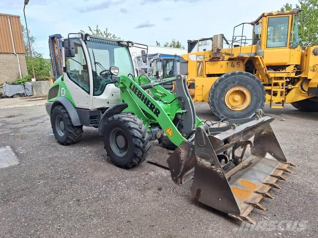 Liebherr L506C Mini pale