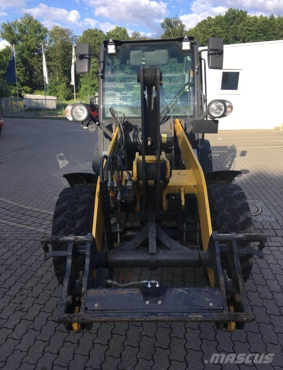 New Holland W50c Pale gommate