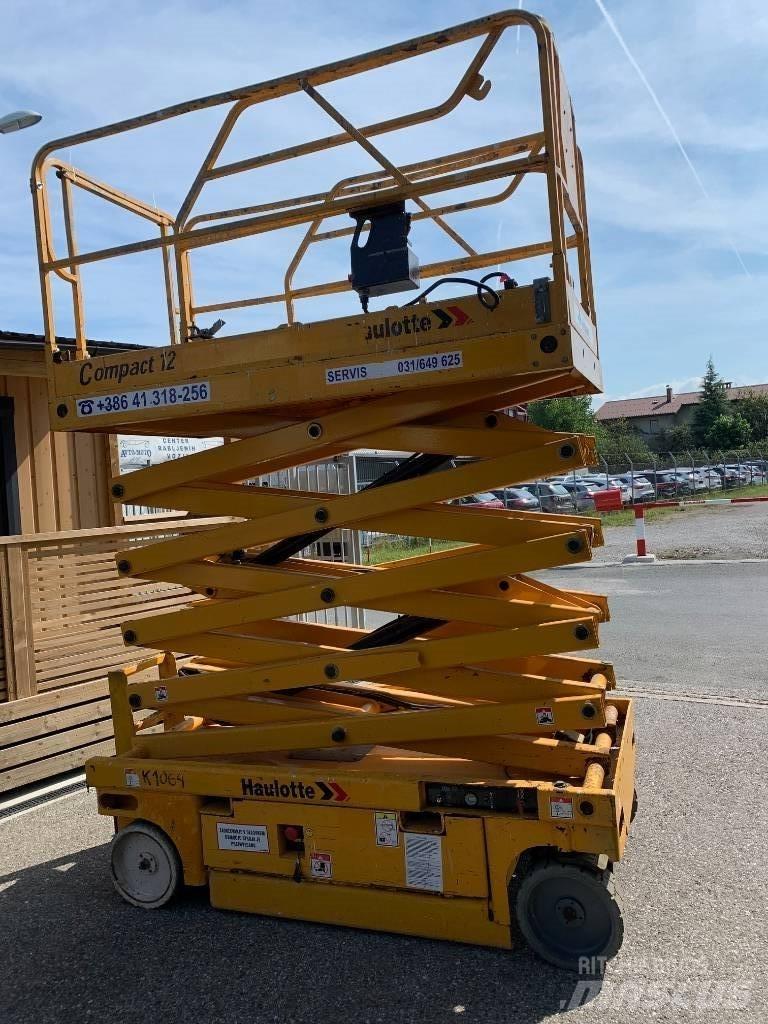 Haulotte Compact 12 Piattaforme a pantografo