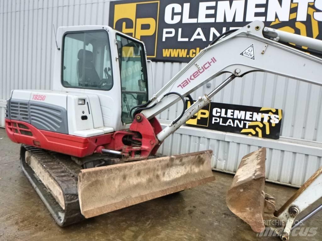 Takeuchi TB250 Miniescavatori
