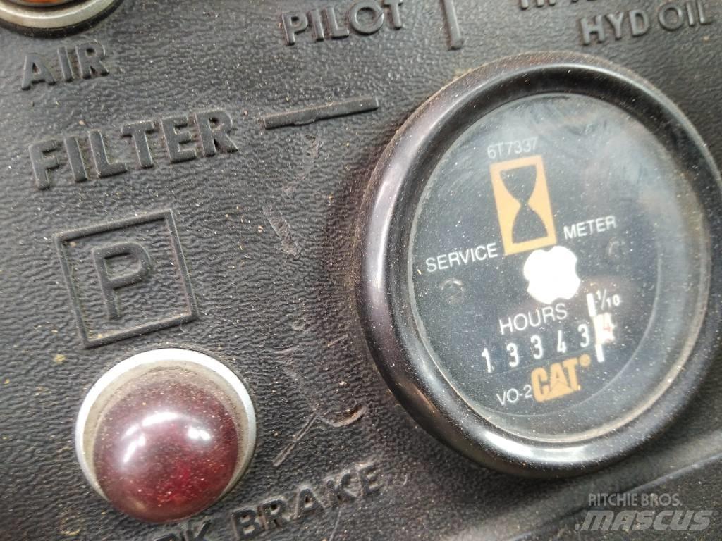 CAT 988 B Pale gommate
