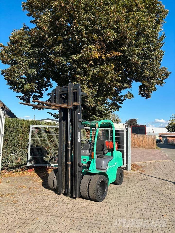 Mitsubishi FG 30 N Carrelli elevatori GPL