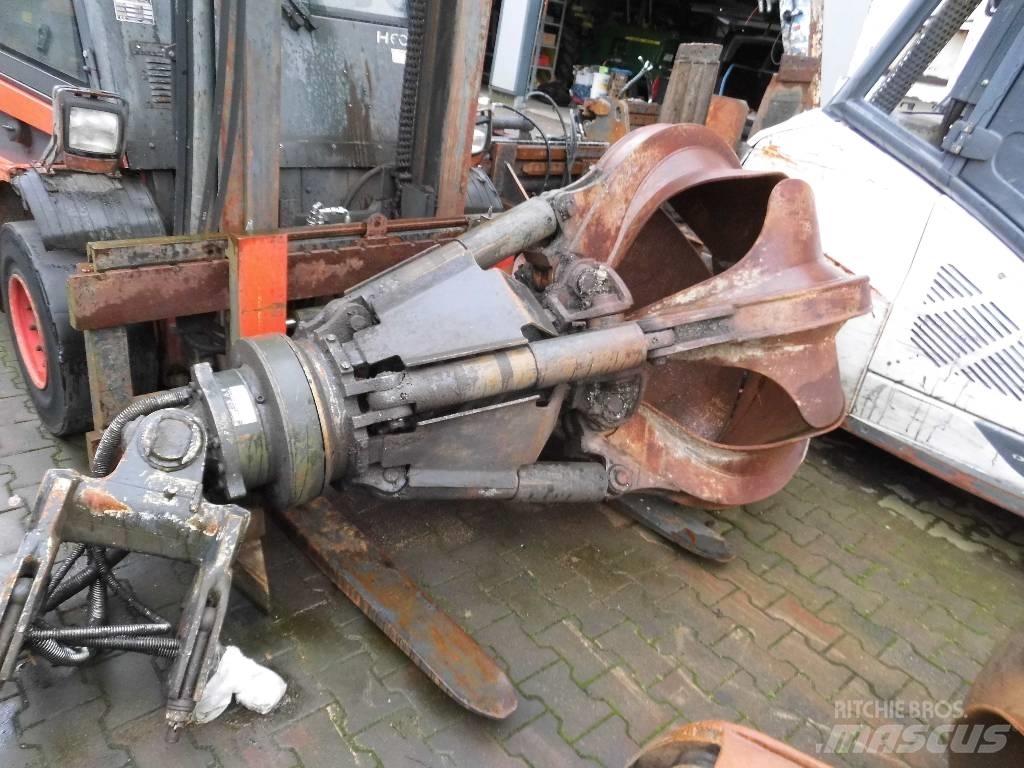 Fuchs MHL 320 Movimentazione rifiuti