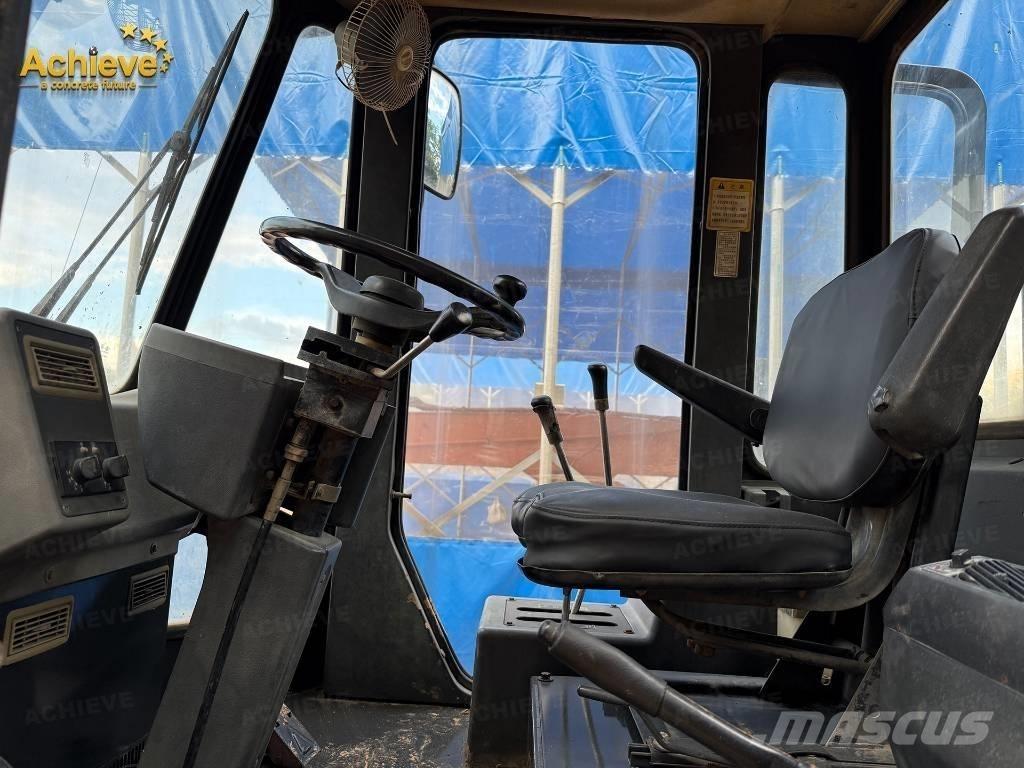 LiuGong CLG855N Pale gommate