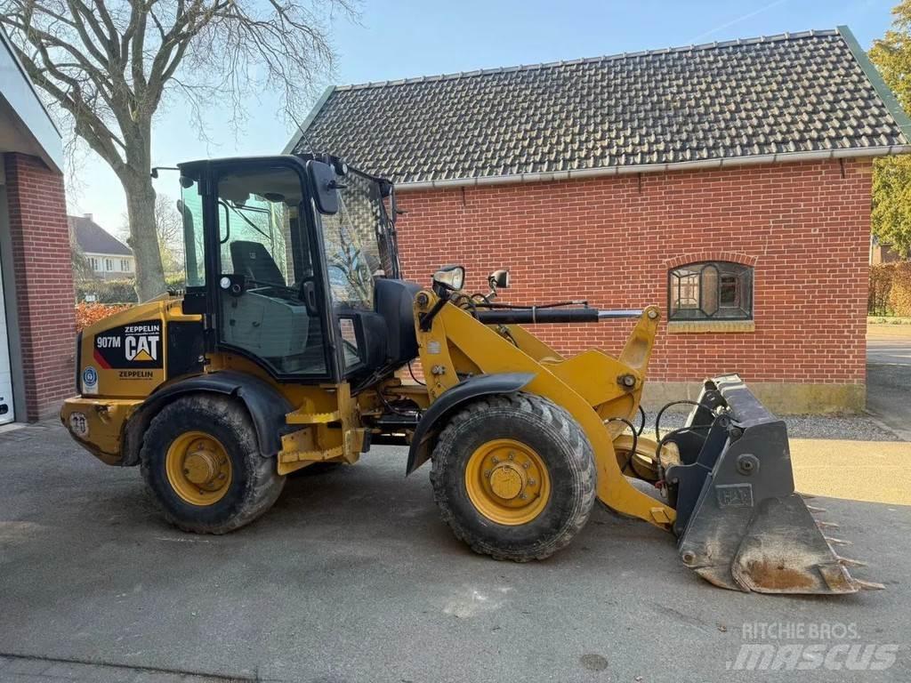 CAT 907M Pale gommate